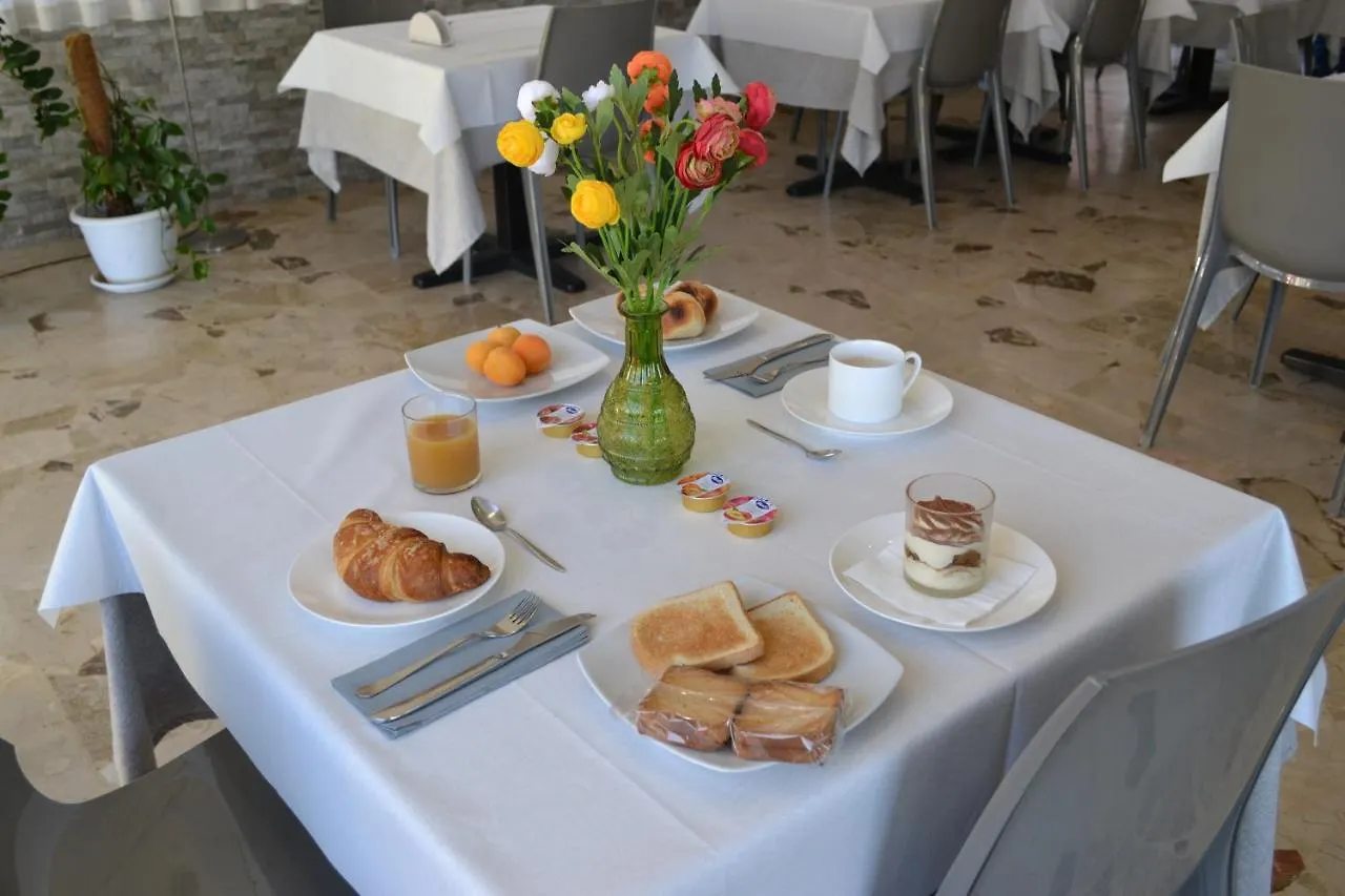 B&B Sole&Sale San Leone 0*,